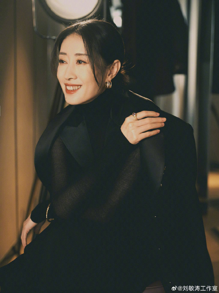 环球星访谈刘敏涛演员要学会探寻新鲜感发现不一样的自我