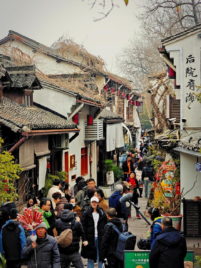 有你更酷,在杭州小河直街感受浓浓的年味和热闹|直街|小河|杭州_新浪