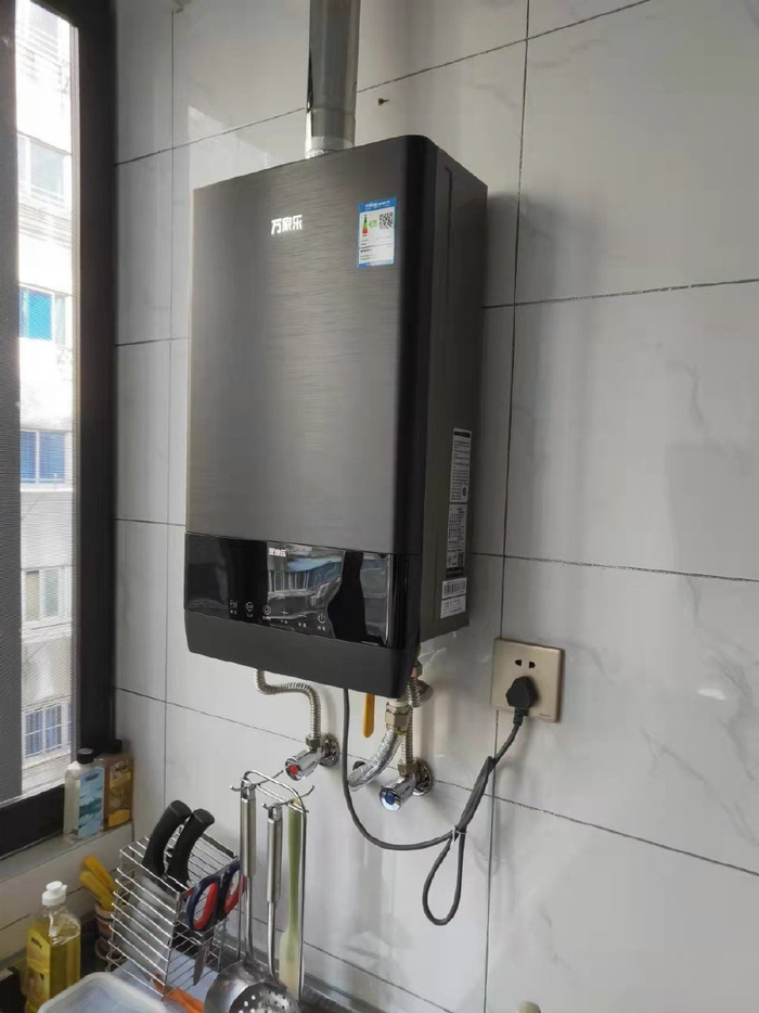 零冷水燃气热水器和普通燃气热水器,哪个更适合家用?