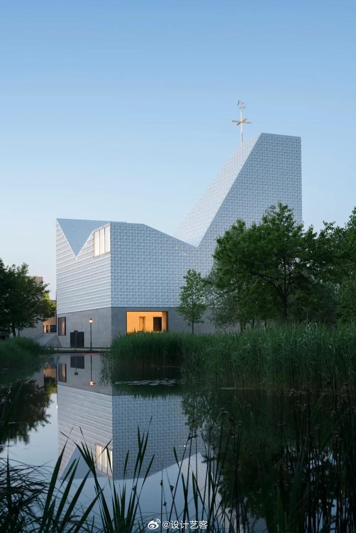 现代主义建筑思潮下的12座教堂,信仰与极简美学的融合