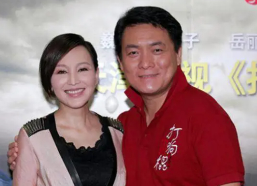尔冬升怼杨志刚:贵圈“天龙人”与打工人,从来都不平等