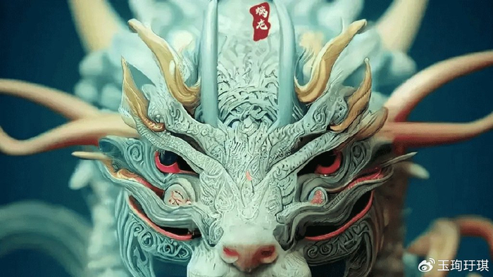 龙生九子:螭吻,在屋顶张口吞脊,龙与鱼所生