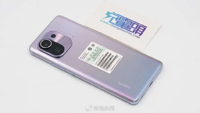 小米11 pro是2021年3月29日小米"生生不息"发布会上推出的手机,这款