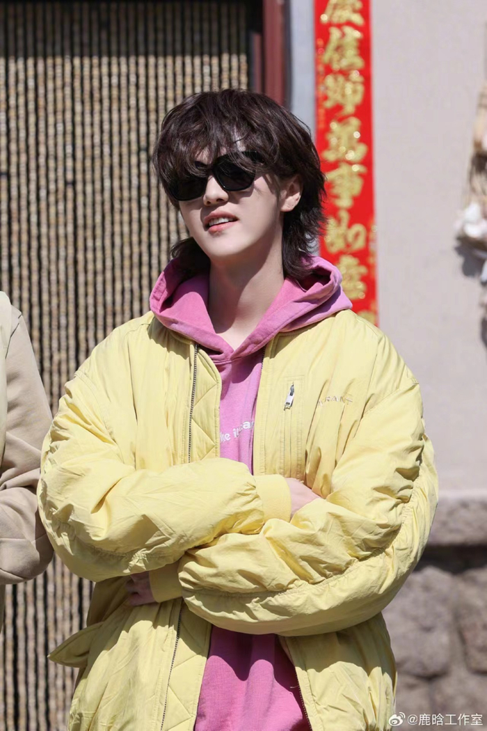 鹿晗你五哈宝典题刷的怎么样了,鹿晗请出题吧,我现在强的可怕,小柔美