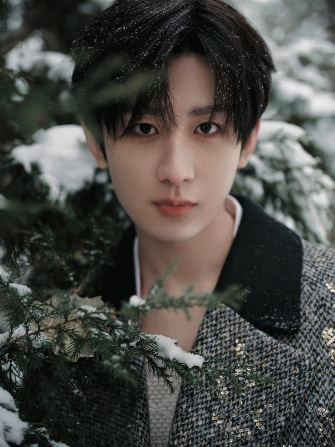 成毅雪景大片 啊啊啊这一组真的很有鬼怪感啊!