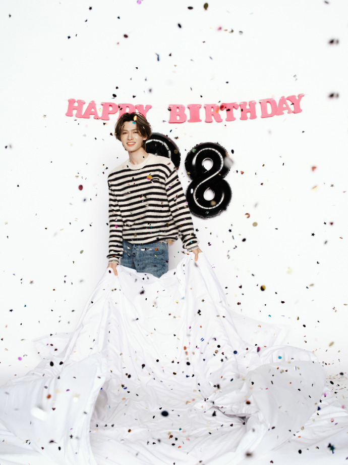 朱正廷28岁生日照帅气阳光笑容温暖尽显青春活力魅力无限