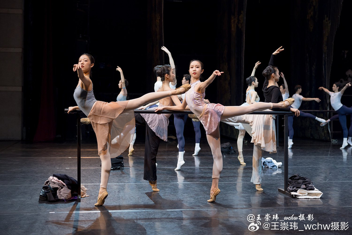 中央芭蕾舞团走近芭蕾4月6日上午在天桥剧场演出