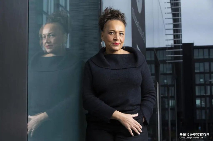 首位非洲女性建筑师莱斯利·洛科,荣获2024年RIBA皇家金奖!__财经头条