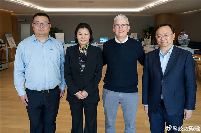 库克在上海苹果中国总部会见了比亚迪董事长王传福和多位高管,随后