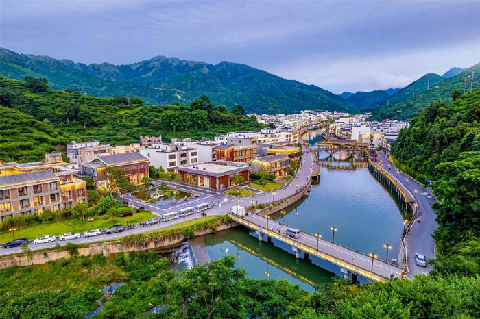 夜市旺了乡村美了农民富了茂名县镇村有何发展密码