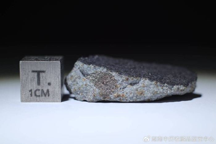 几十至上万元每克,陨石具体定价参考|球粒陨石|陨石|定价_新浪新闻