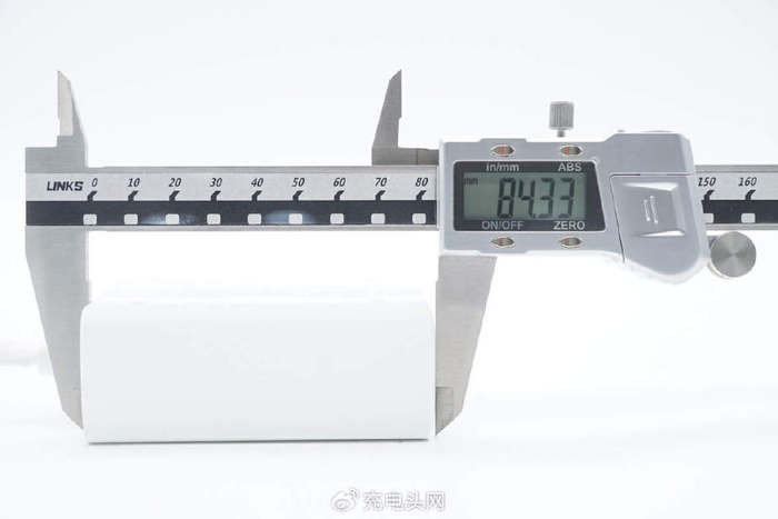 拆解报告geekera105w3c1a四口氮化镓桌面充电站pd6