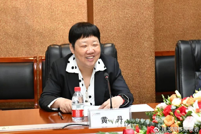 山西建龙钢铁携手太原铁路物流中心开启路企合作新模式