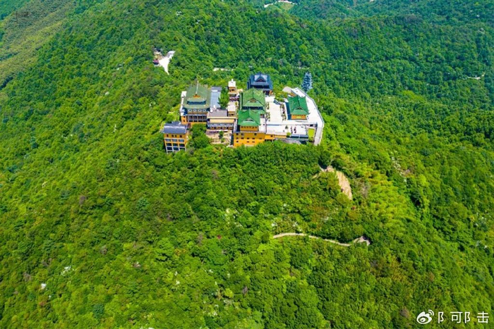 绍兴有座明代古刹地处大山之巅,风姿堪比武当山金顶,雄伟又壮观
