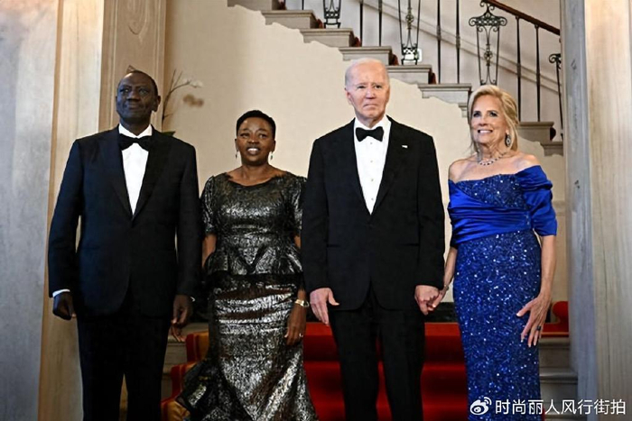 拜登孙女们也出席国宴了!19岁小孙女穿白裙,还带着小男友来了