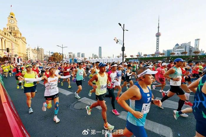 城市主办方的场下竞技青岛在2017年时隔12年重启马拉松赛事,当时最大