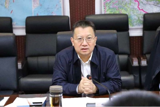 新疆交投集团党委书记,董事长孙泽强热情欢迎了国星宇航董事长陆川