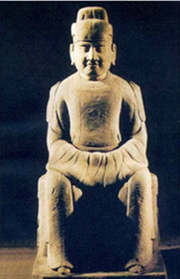 王建"少无赖",因护送唐僖宗有功而逐步升迁,攻打西川建立前蜀