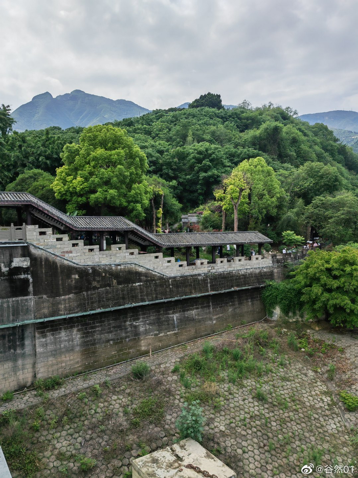 白帝城风景如画古迹甚多