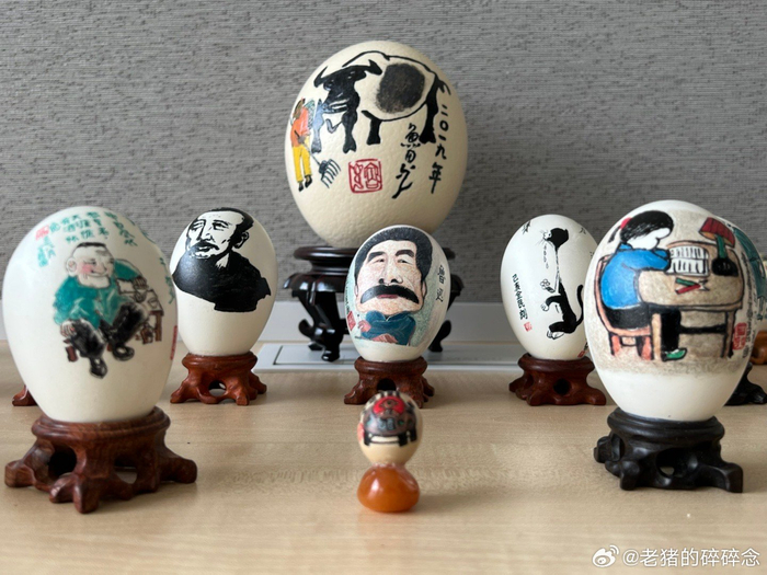 就算在飞禽类蛋壳上刻琢成画,融和了绘画与雕刻,以浮雕,阴雕,阳雕