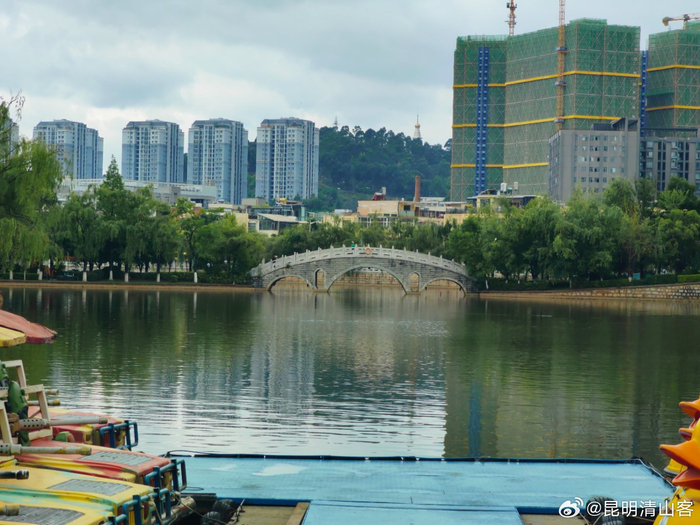 漫步昆明月牙潭公园