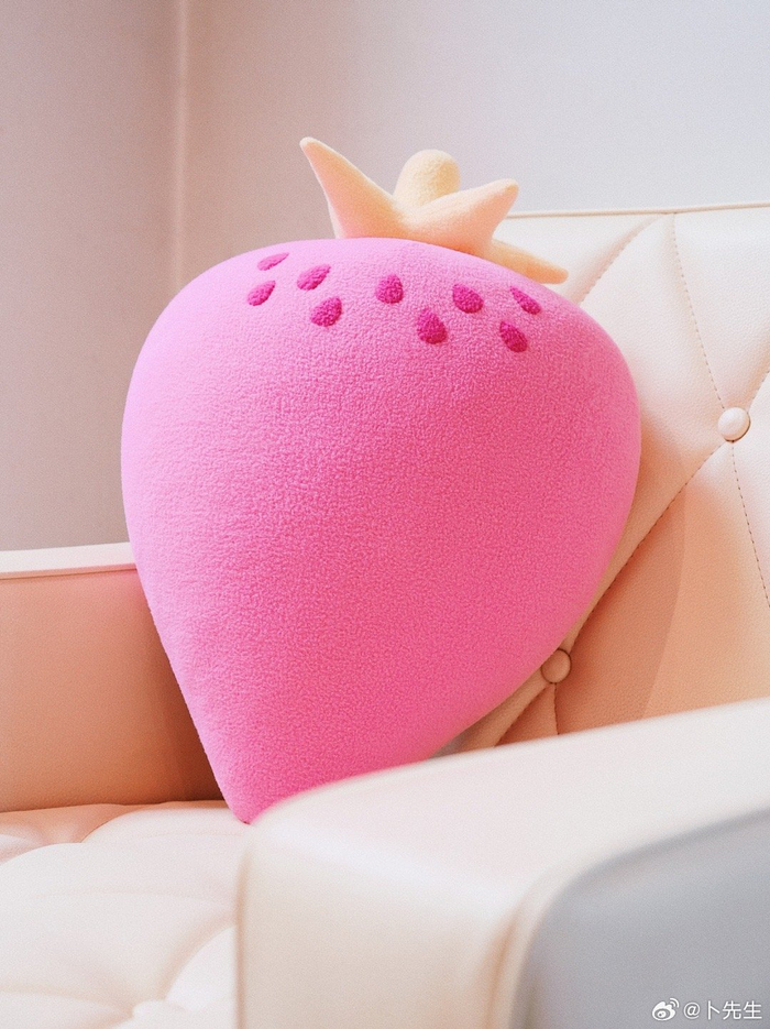 是奶油草莓抱枕