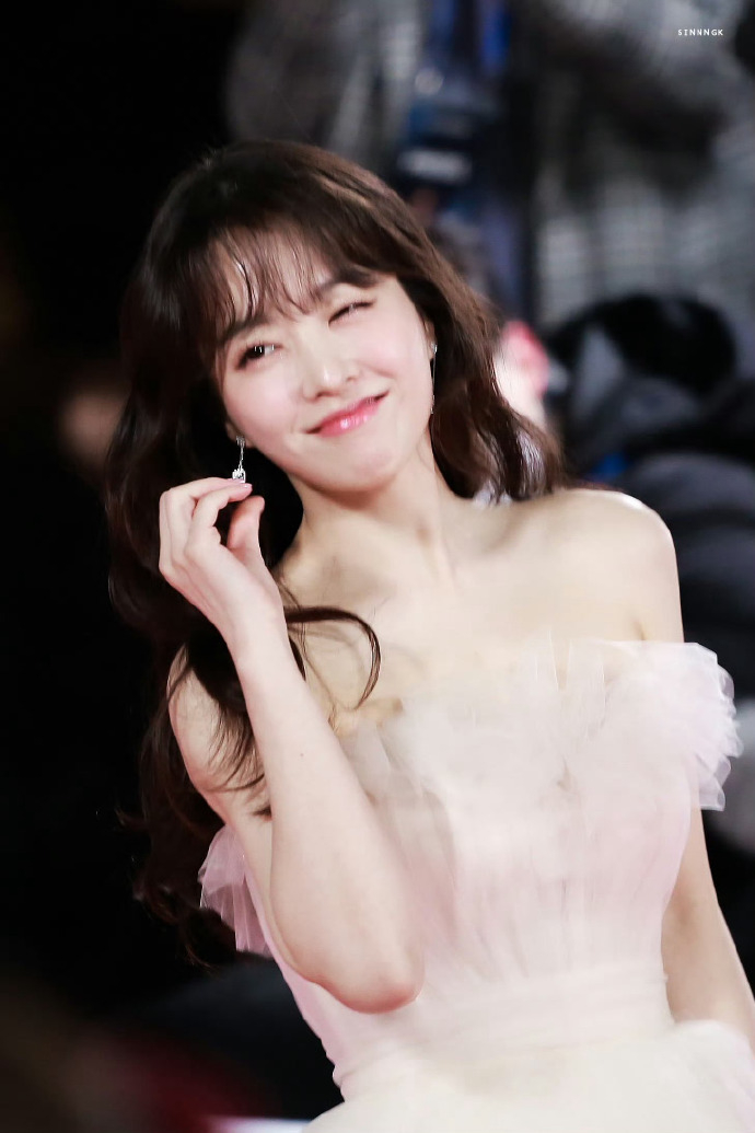 朴宝英,爱甜妹真的不分国籍～本质喜欢元气满满的～眼睛亮亮的水蜜桃