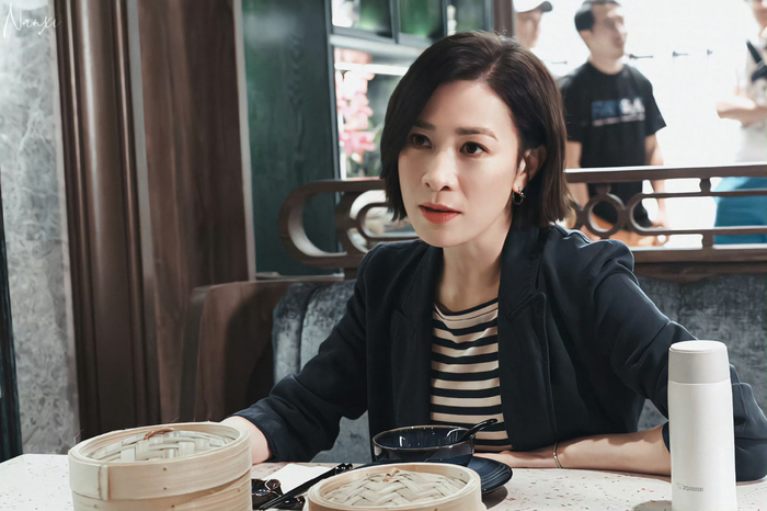 佘诗曼新剧预告新闻女王最新预告好带感