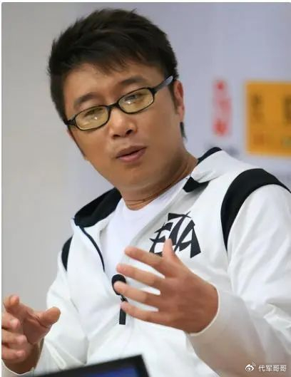 从单曲赚2亿、连登4届春晚到销声匿迹,庞龙这些年经历了什么?|春节联欢晚会|音乐|刘德华|李健|母亲_新浪新闻