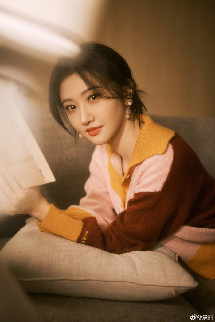 景甜初冬美拉德穿搭来袭,大甜甜真美啊__财经头条