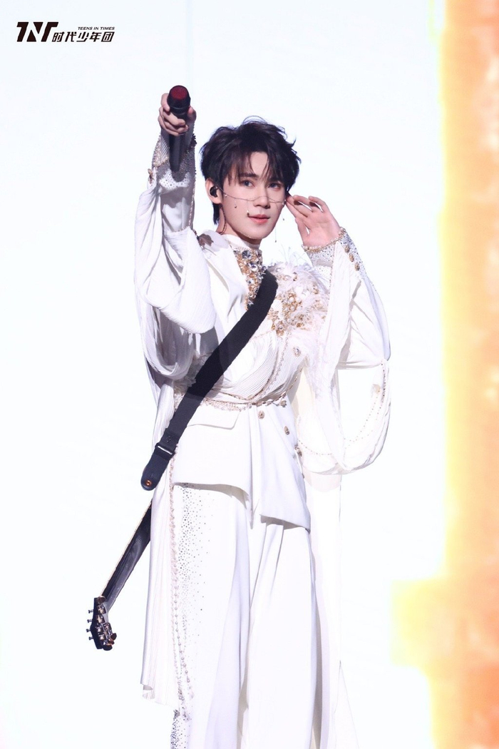 时代少年团‖ 时代少年团的演唱会这场妆造真的好帅啊啊啊
