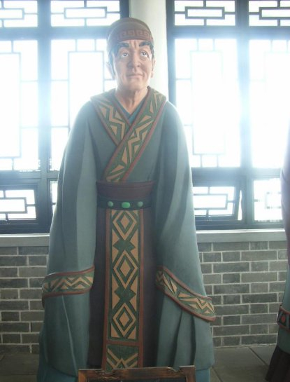 当时跟随秦始皇出巡的重要人物,包括丞相李斯,公子胡亥,中车府令赵高