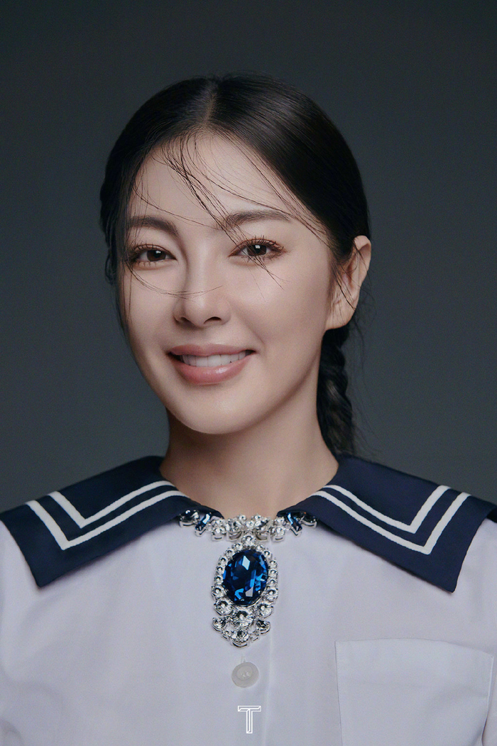 张雨绮 t magazine china 8月刊,借着乘风破浪的势头回归大刊封面