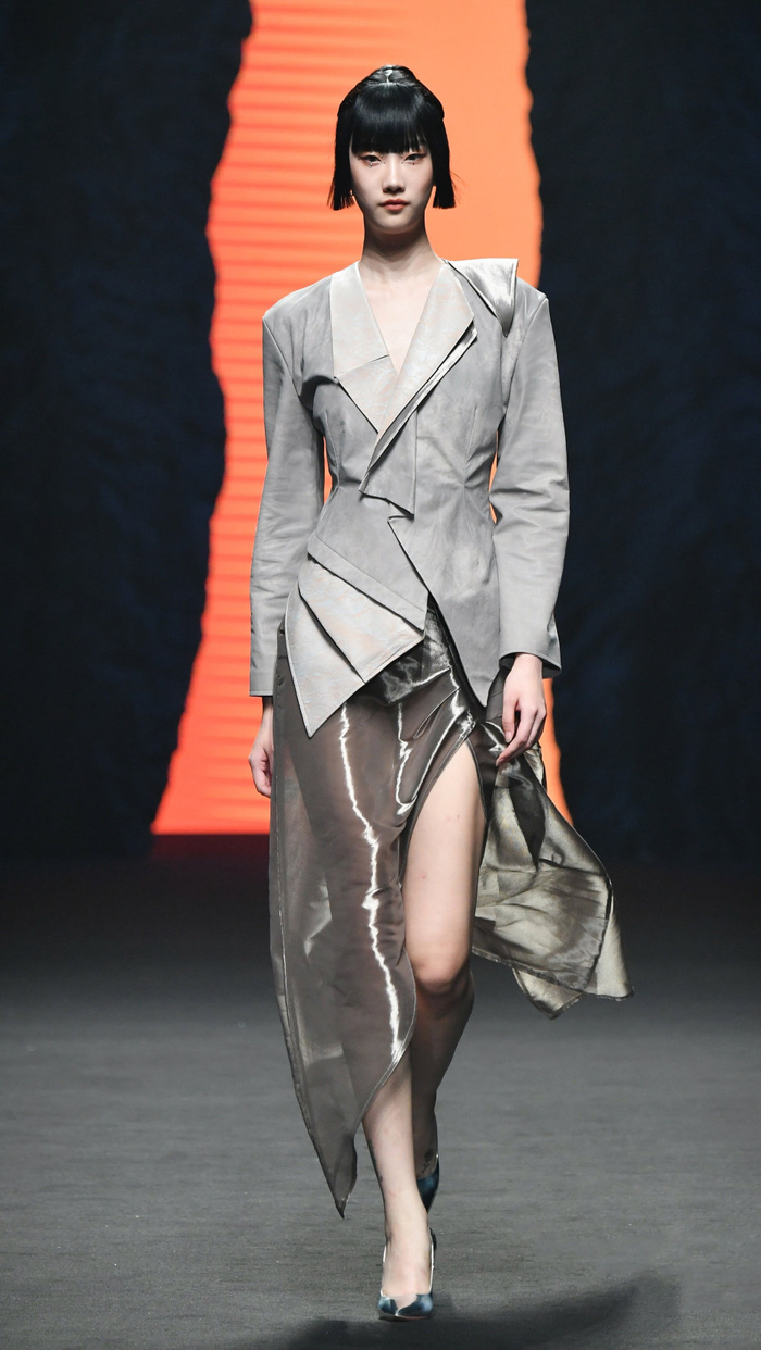 前卫潮流时尚新格局第29届中国十佳时装设计师专访下