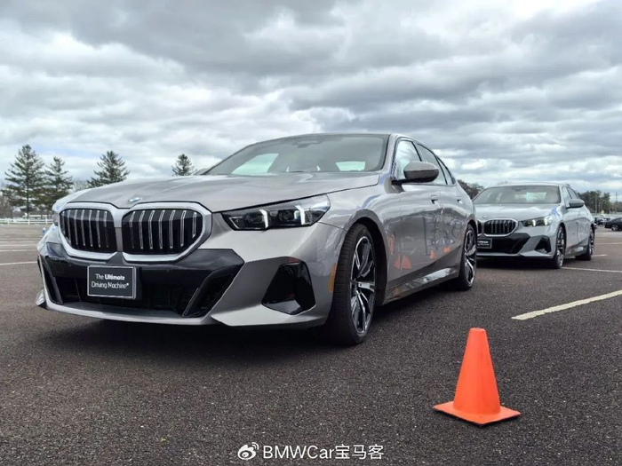 0t,国内没引进的全新宝马540i是否还是神车?