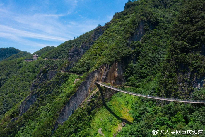 1/ 32月6日,文化和旅游部发布公告确定重庆市涪陵区武陵山大裂谷景区