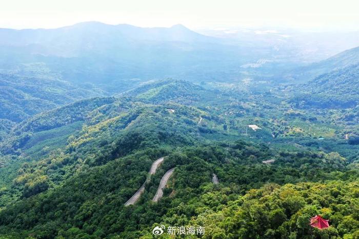 海南百花嶺熱帶雨林文化旅遊區海南百花嶺熱帶雨林文化旅遊區,位於