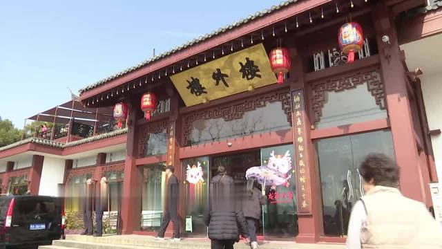 西湖杭帮菜受热捧杭州老字号西湖醋鱼一天销量1000多条