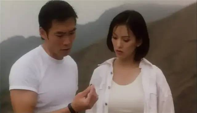 26年前的邪典片，彭丹颠覆出演，上映7天下架，录像厅时代的噩梦