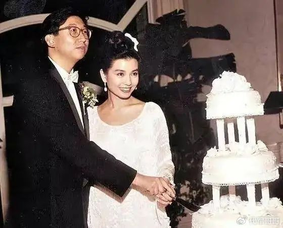 风情万种的5位女明星,出道多年零绯闻,你最喜欢谁?