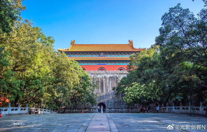 极美南京,明孝陵最美600米,秋色渐显,景色宜人