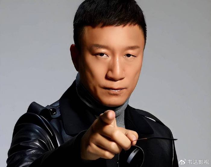 孙红雷:凭借努力考入中戏,曾经被《人民日报》夸奖为爱国演员|丁嘉丽