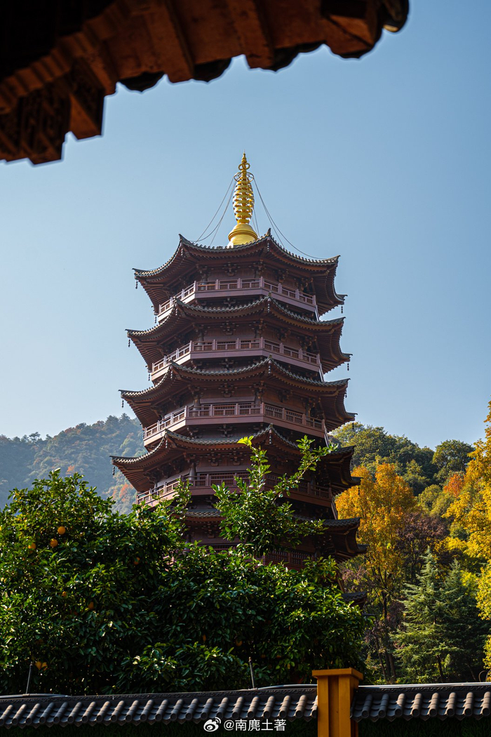 杭州法喜寺位于西湖以西,绿荫环抱的上天竺
