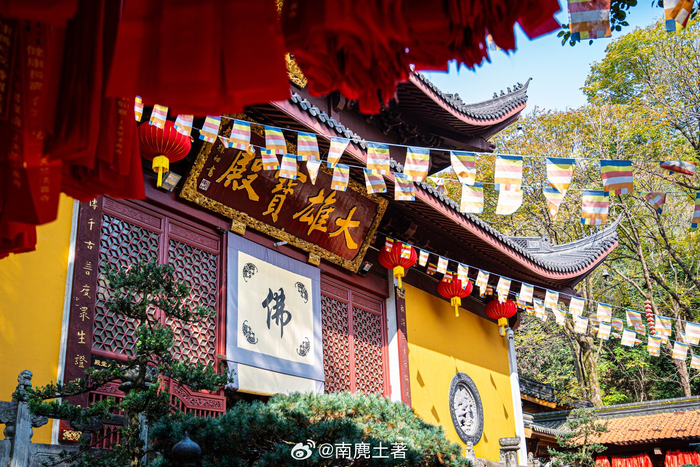 杭州法喜寺位于西湖以西绿荫环抱的上天竺