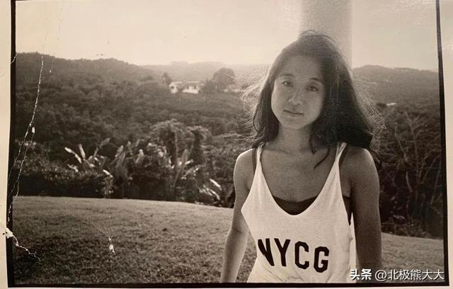 “亿万富婆”王薇薇:73岁看起来像23岁,年过七旬身边追求者不断