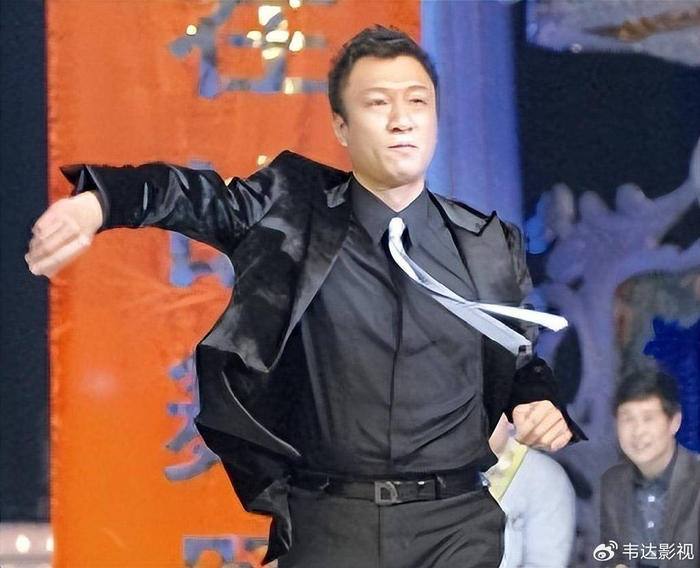 孙红雷:凭借努力考入中戏,曾经被《人民日报》夸奖为爱国演员|丁嘉丽