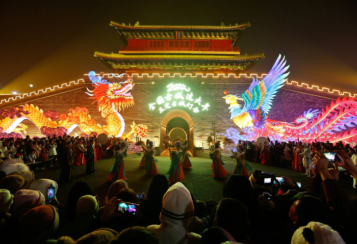 自在过龙年 千灯绘古城|正定|花灯|灯会_新浪新闻