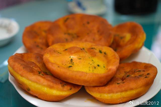 来到青海循化撒拉族自治县旅游当然不能错过这里的美食了.