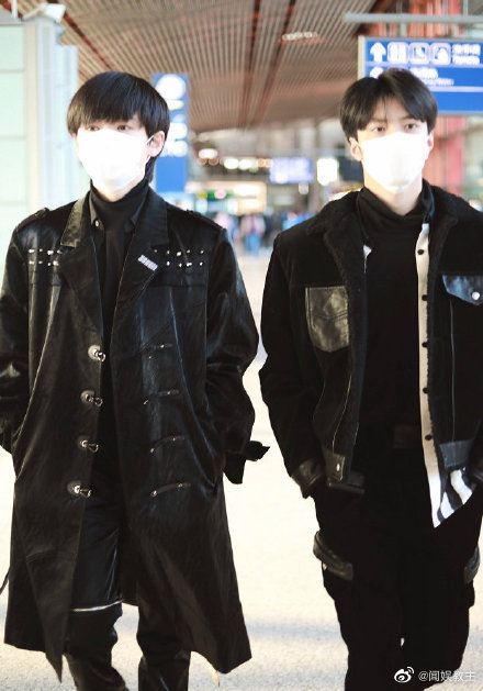 宋亚轩刘耀文西宁饭拍allblack酷帅超模出街