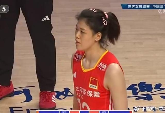 中国女排要爆冷!18-25开门黑,朱婷没机会,李盈莹王云蕗低迷